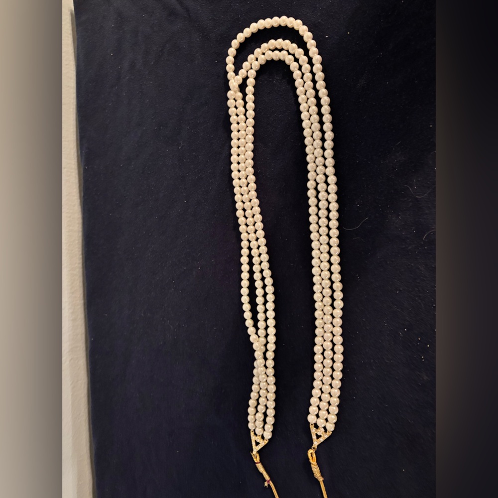 Elegant Cream Beaded Necklace